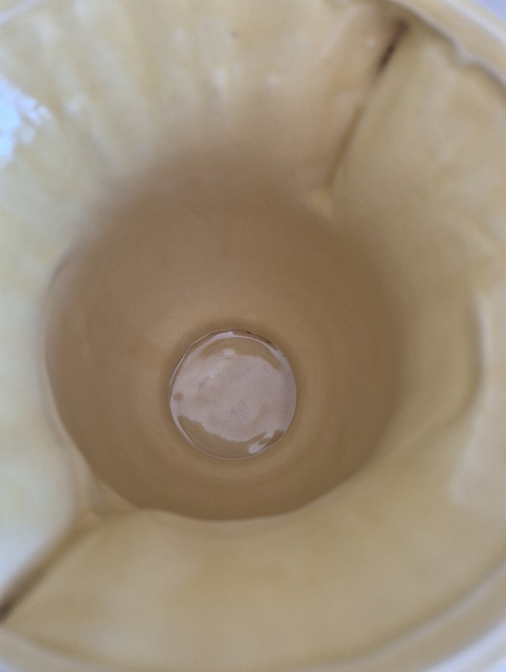 YELLOW ROSEVILLE POTTERY VASE - Picture 7 of 10